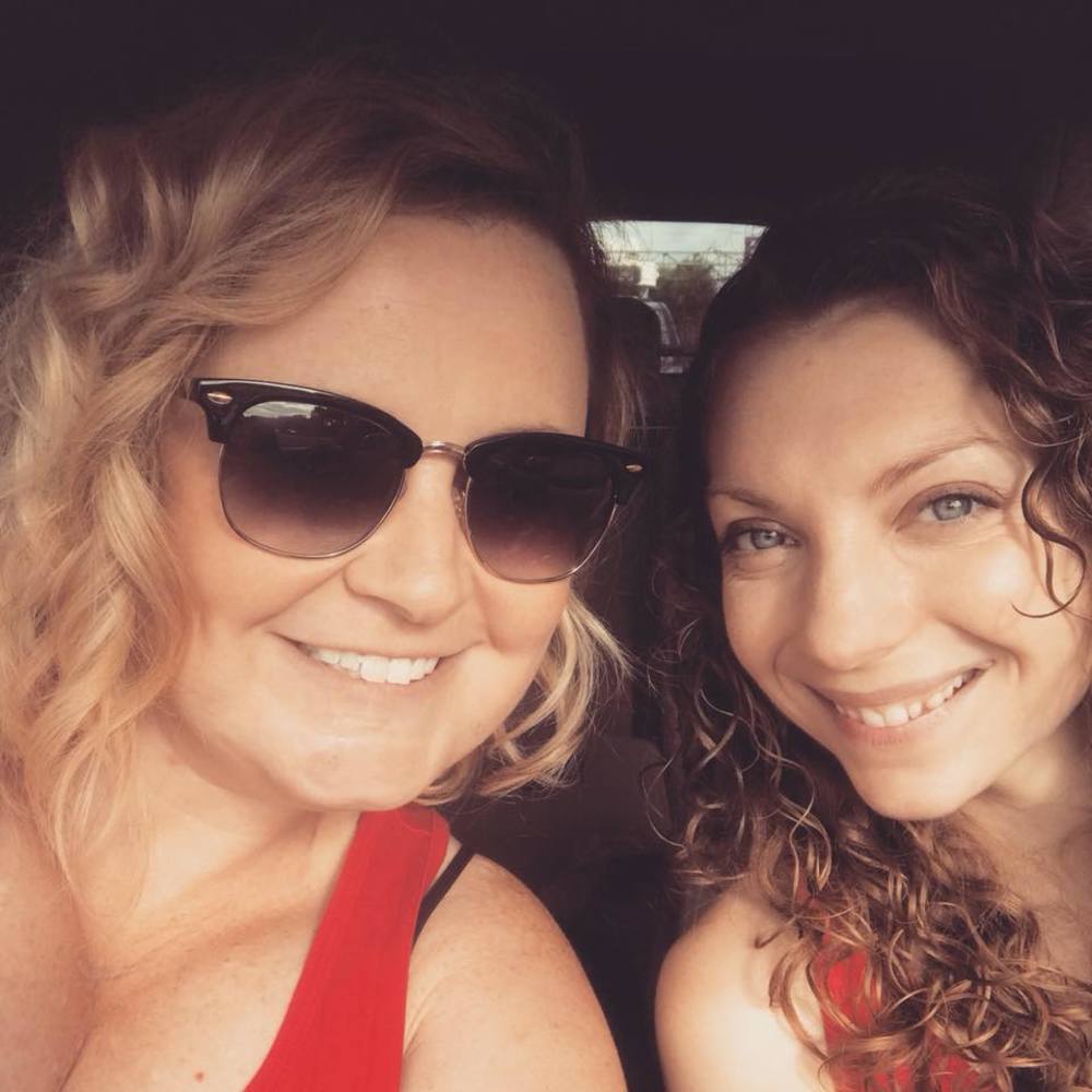 Meet your Posher, Cara